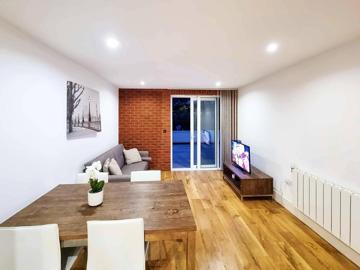 Your Riverside Home 2 With Private Balcony London Exterior foto