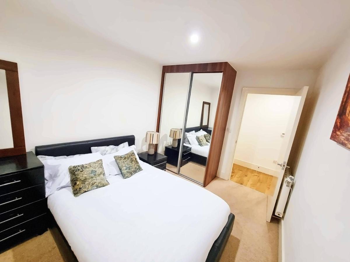 Your Riverside Home 2 With Private Balcony London Exterior foto